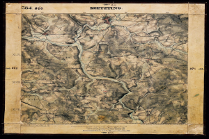Alte topografische Karte von Koeetztung, Deutschland, mit schwarzem Hintergrund, die Berge, Flüsse, Städte und geografische Details zeigt.