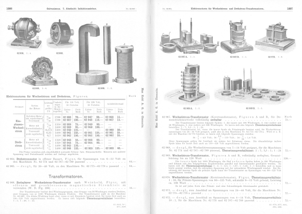 Ein aufgeschlagenes Buch, das verschiedene Maschinen mit einzigartigen Designs und Farbvarianten zeigt, begleitet von zugehörigem Text.