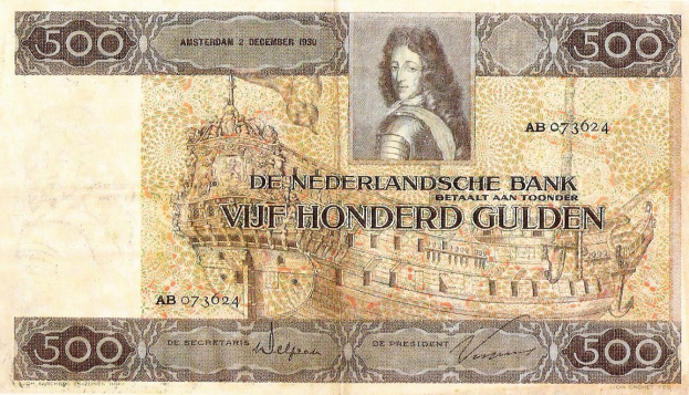 Ein alter niederländischer Geldschein mit einem Mann in einem Anzug mit ernstem Gesichtsausdruck, beschriftet mit "Niederlande 500 Gulden".