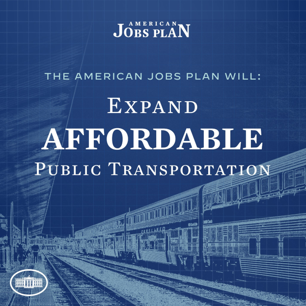 Plakat mit einem Zug auf einer Eisenbahnschiene mit einigen Menschen in der Nähe, das "The American Jobs Plan Will Expand Affordable Public Transportation" bewirbt.